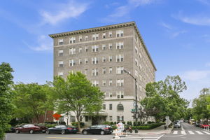 1920 S St NW #402, Washington, D.C., DC 20009, US Photo 2