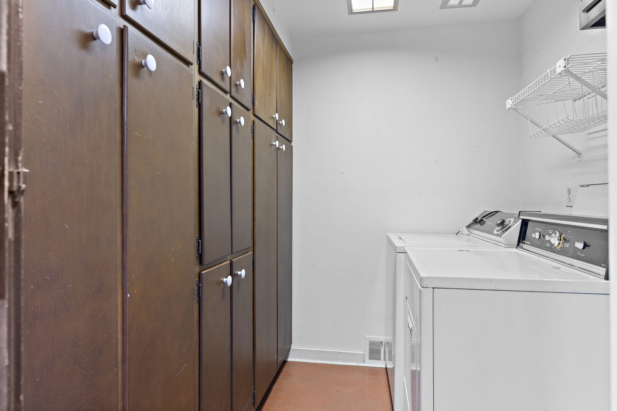 919 Laburnum Ln, Wyncote, PA 19095, US Photo 15