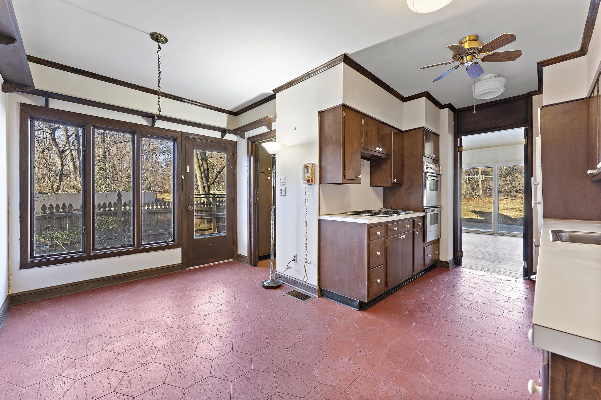 919 Laburnum Ln, Wyncote, PA 19095, US Photo 13