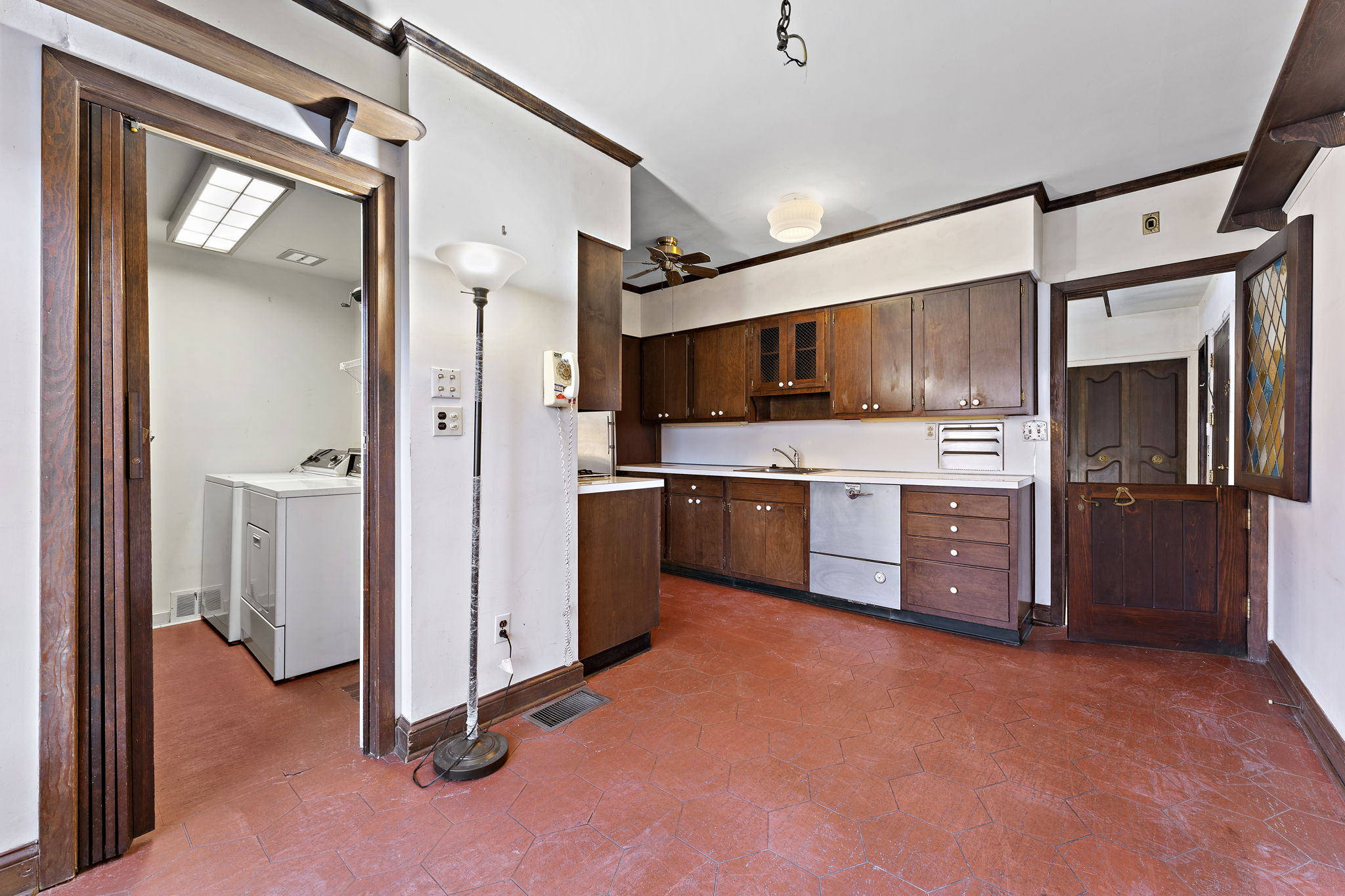 919 Laburnum Ln, Wyncote, PA 19095, US Photo 14