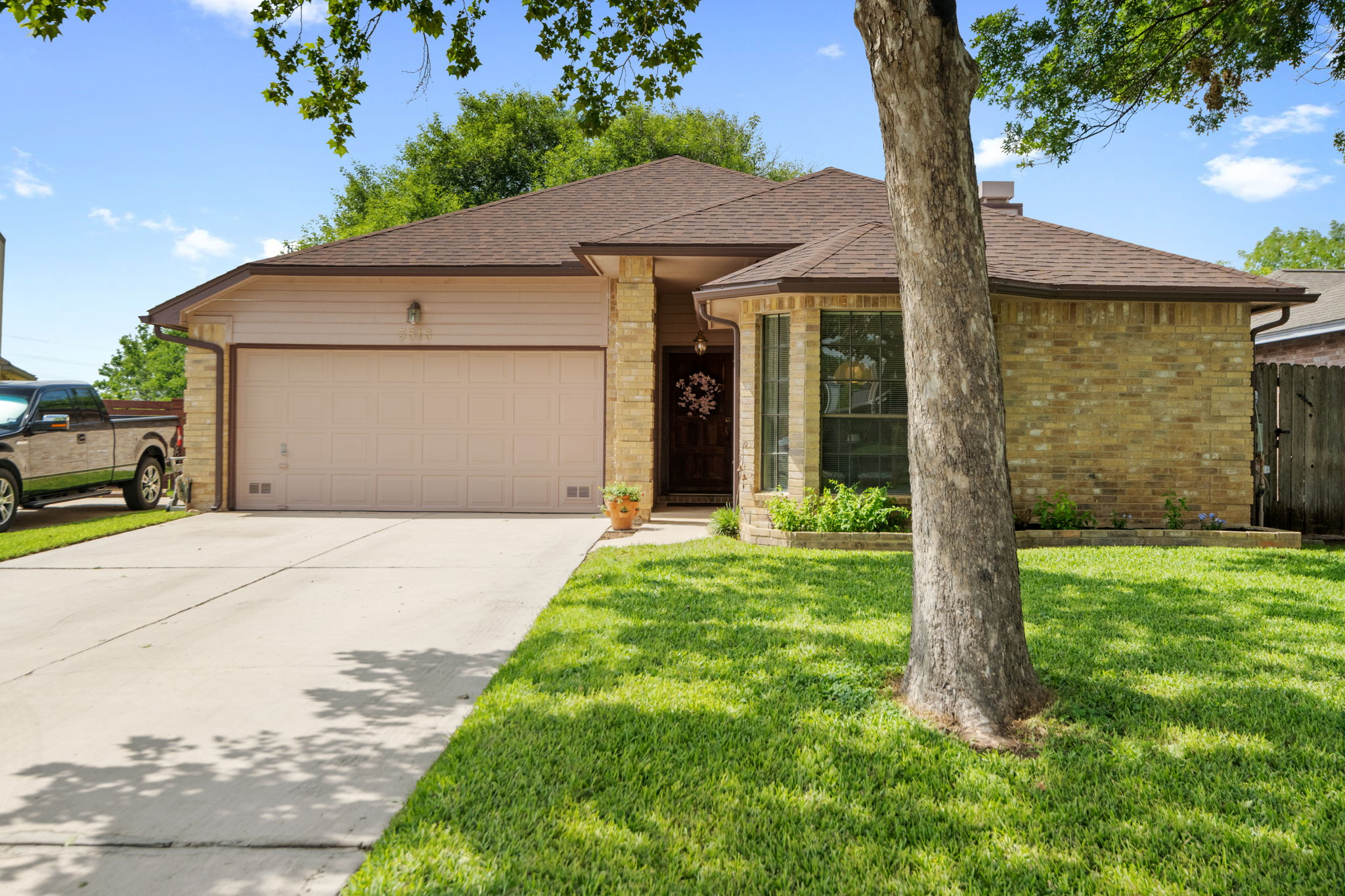 3515 Brandon Yates, San Antonio, TX 78217 Nicholas M. Bailey