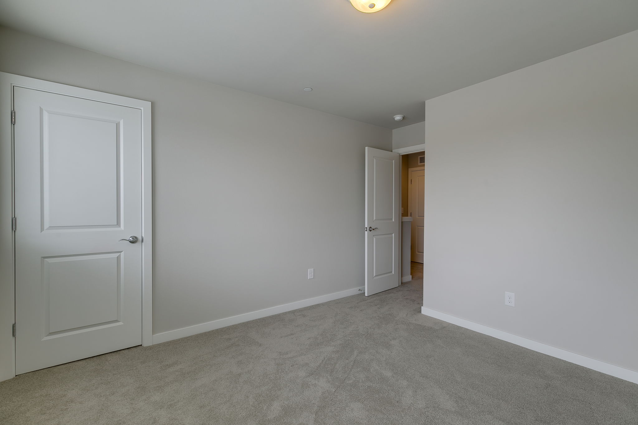14715 Admiralty Way, Lynnwood, WA 98087, US Photo 22