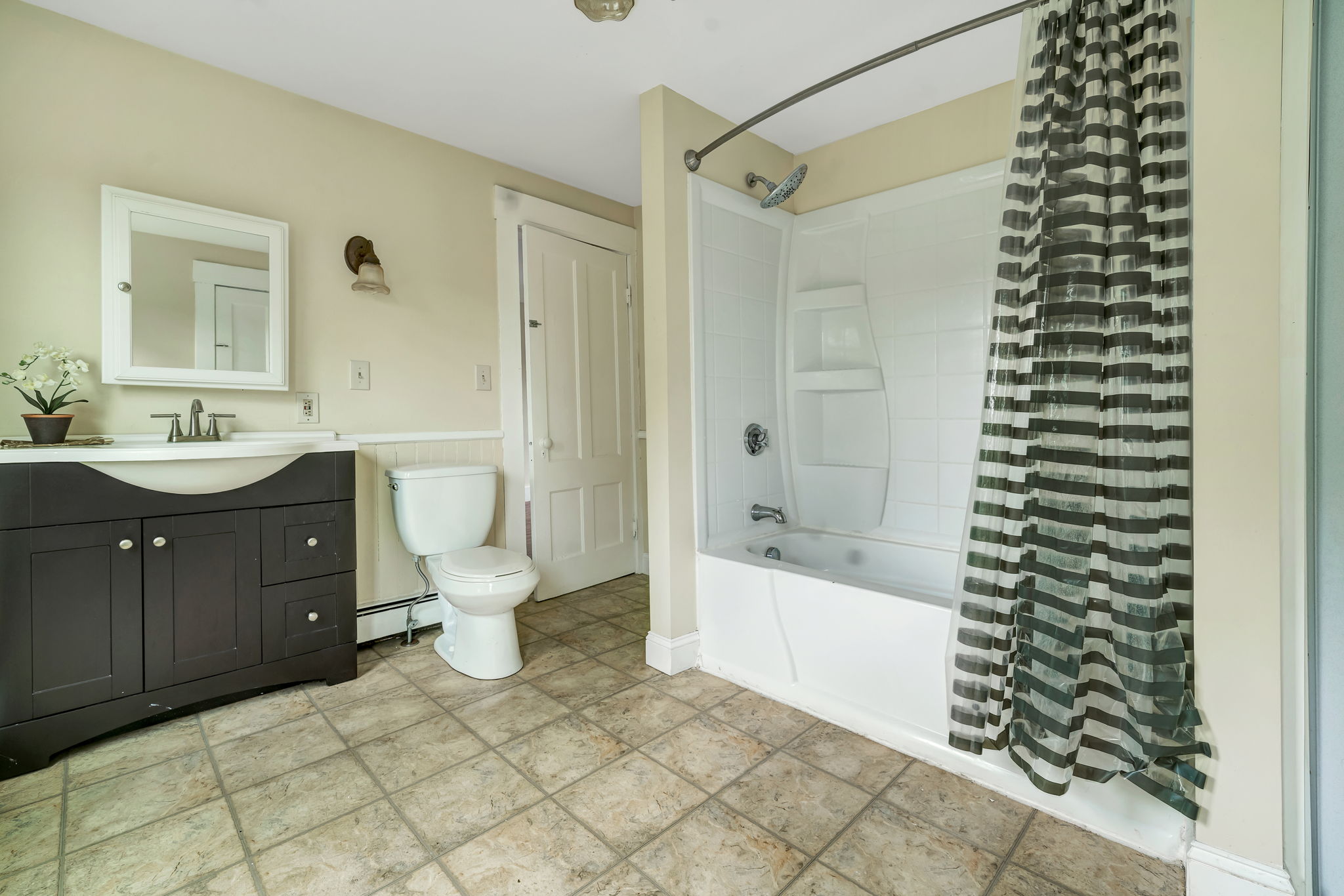 14 Crystal Ave, Derry, NH 03038, US Photo 44