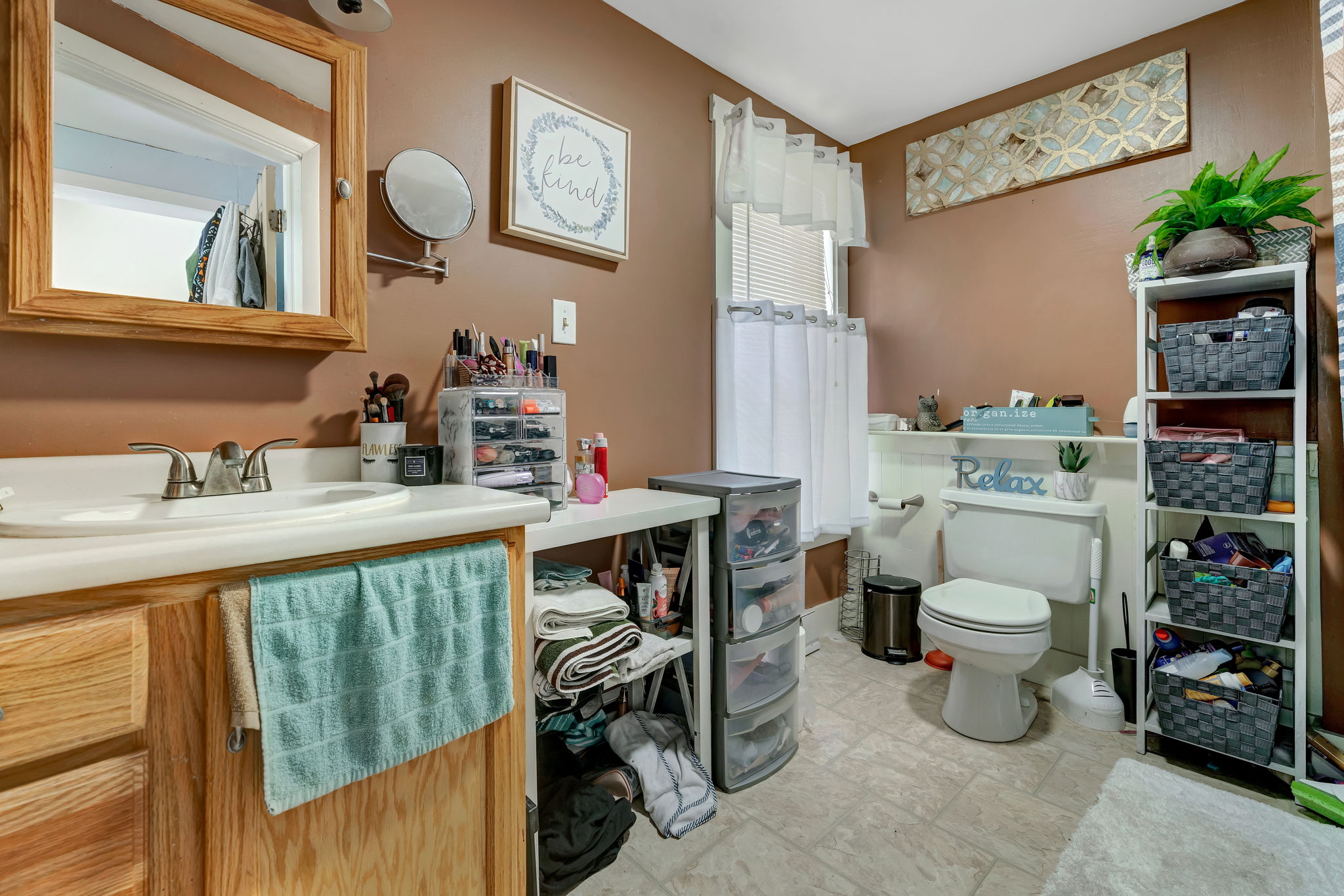 14 Crystal Ave, Derry, NH 03038, US Photo 9