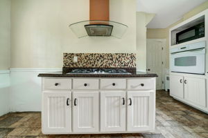 14 Crystal Ave, Derry, NH 03038, US Photo 17