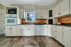 14 Crystal Ave, Derry, NH 03038, US Photo 19