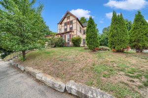 14 Crystal Ave, Derry, NH 03038, US Photo 1