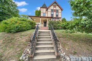 14 Crystal Ave, Derry, NH 03038, US Photo 2