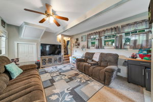 14 Crystal Ave, Derry, NH 03038, US Photo 5