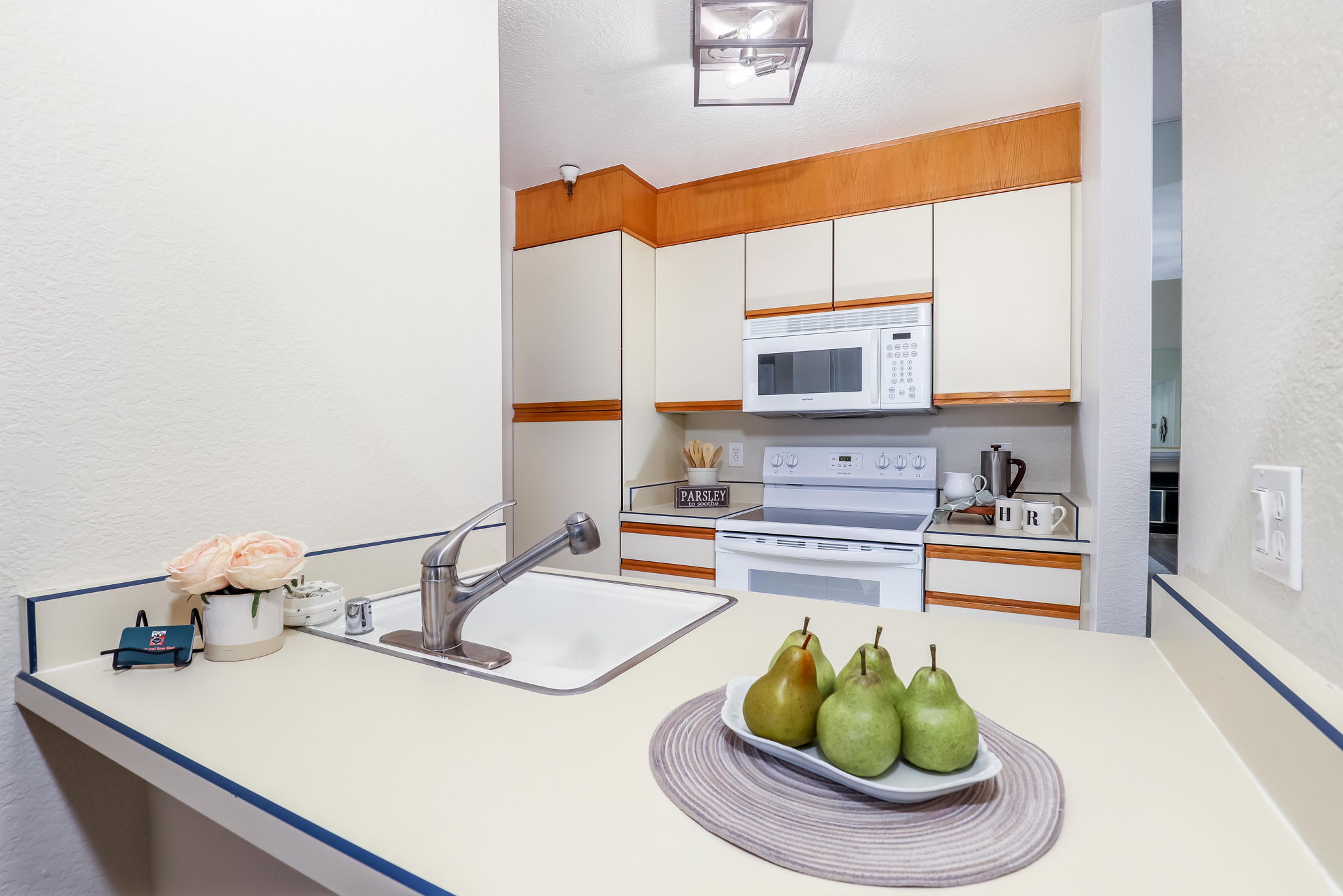 3183 Wayside Plaza, Walnut Creek, CA 94597, USA Photo 4