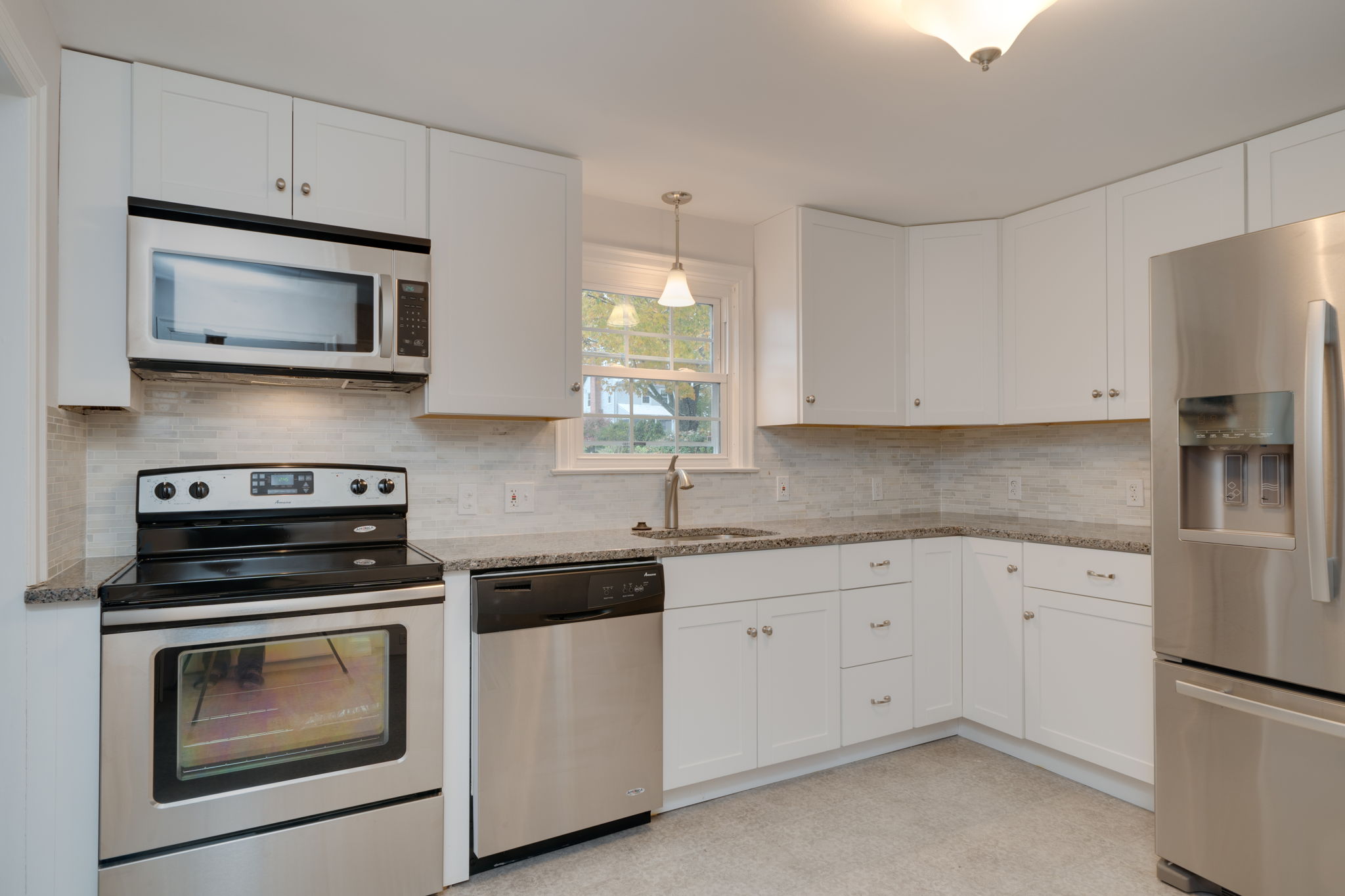 31 Crestwood Rd, West Hartford, CT 06107, US Photo 17