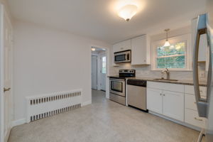 31 Crestwood Rd, West Hartford, CT 06107, US Photo 14