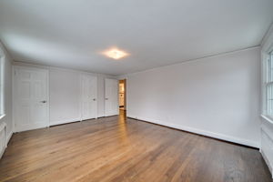 31 Crestwood Rd, West Hartford, CT 06107, US Photo 31