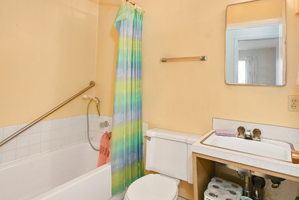 1089 Mohr Ln, Concord, CA 94518, USA Photo 9