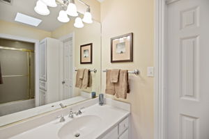 902 Bluebonnet Ln, Austin, TX 78704, US Photo 29
