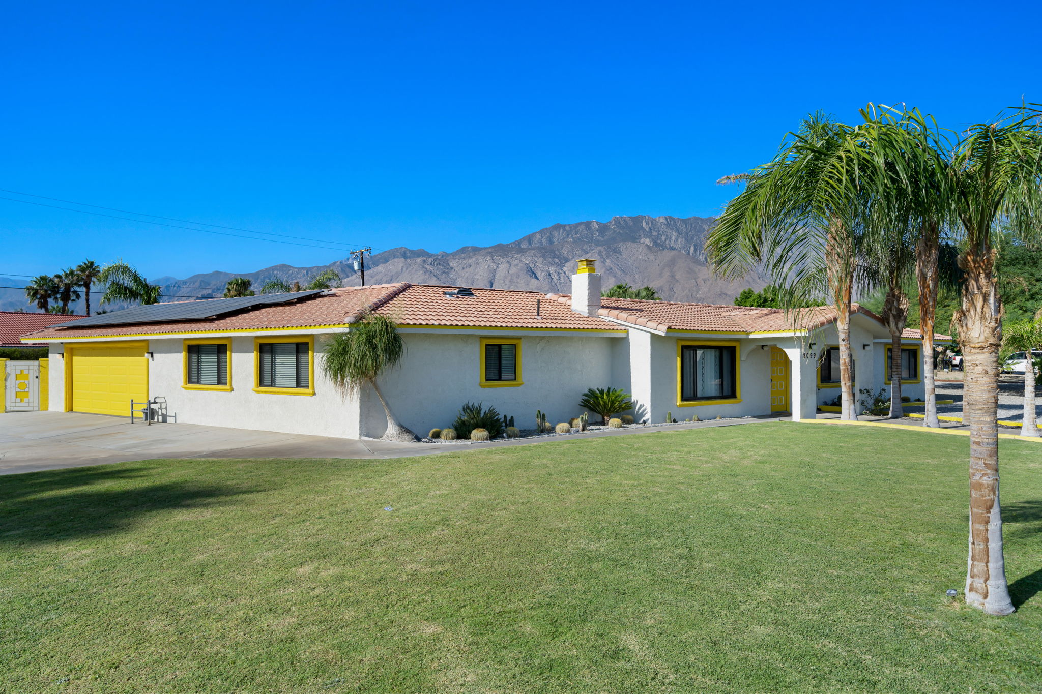 2099 E Racquet Club Rd, Palm Springs, CA 92262, USA Photo 6