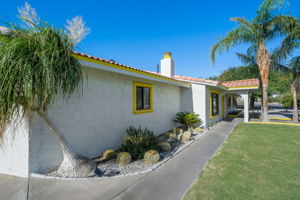 2099 E Racquet Club Rd, Palm Springs, CA 92262, USA Photo 9