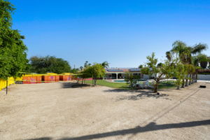 2099 E Racquet Club Rd, Palm Springs, CA 92262, USA Photo 44