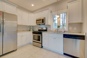 55 Hunting Hill Ave, Middletown, CT 06457, USA Photo 20
