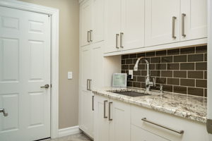 1240 Greenleaf Dr, Rochester Hills, MI 48309, USA Photo 36