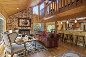 40 Maplewood Dr, Maggie Valley, NC 28751, USA Photo 6