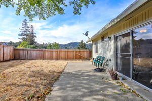 2661 Lassen Way, Pinole, CA 94564, USA Photo 19