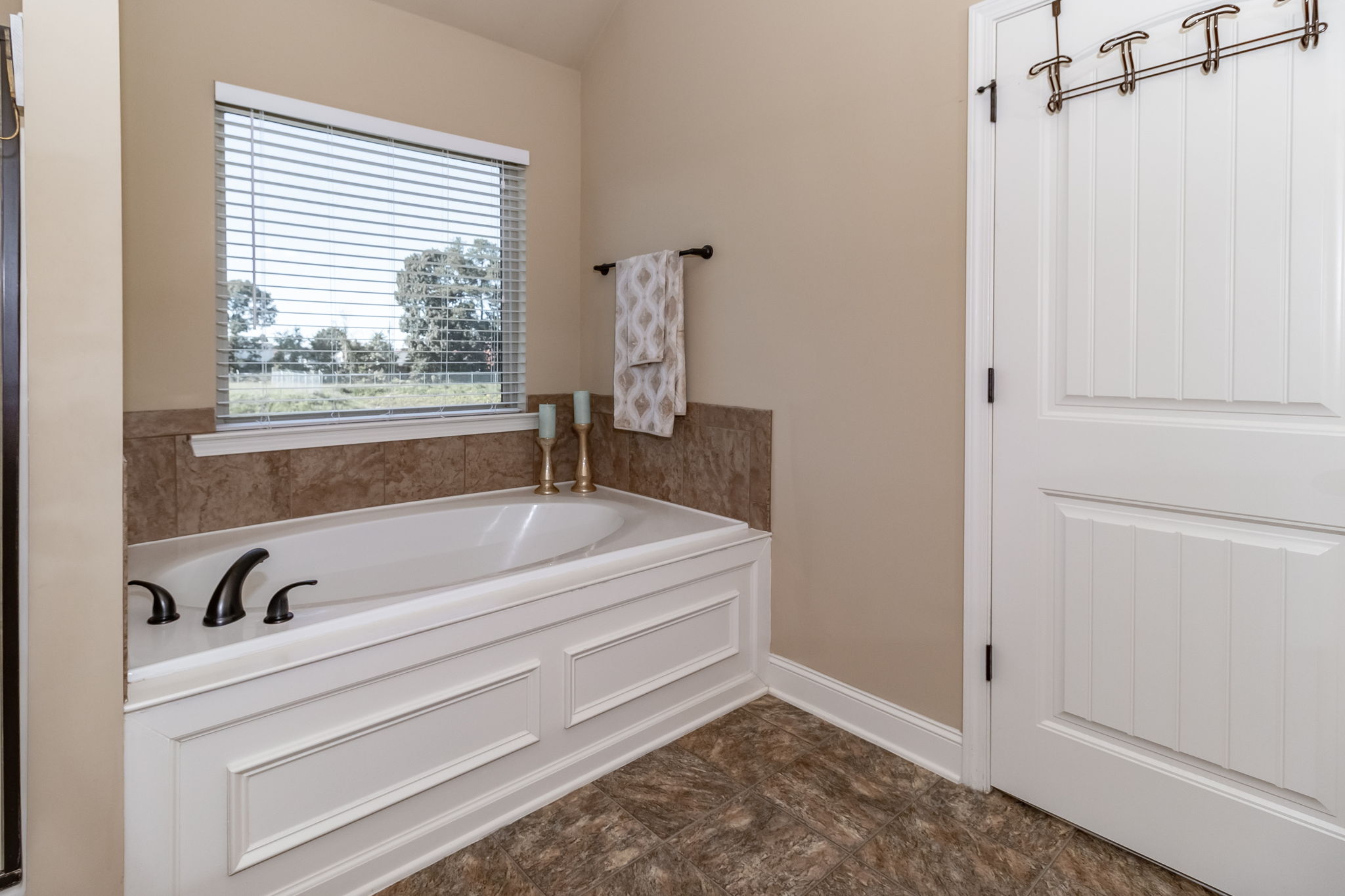 Owner's En-Suite Bath