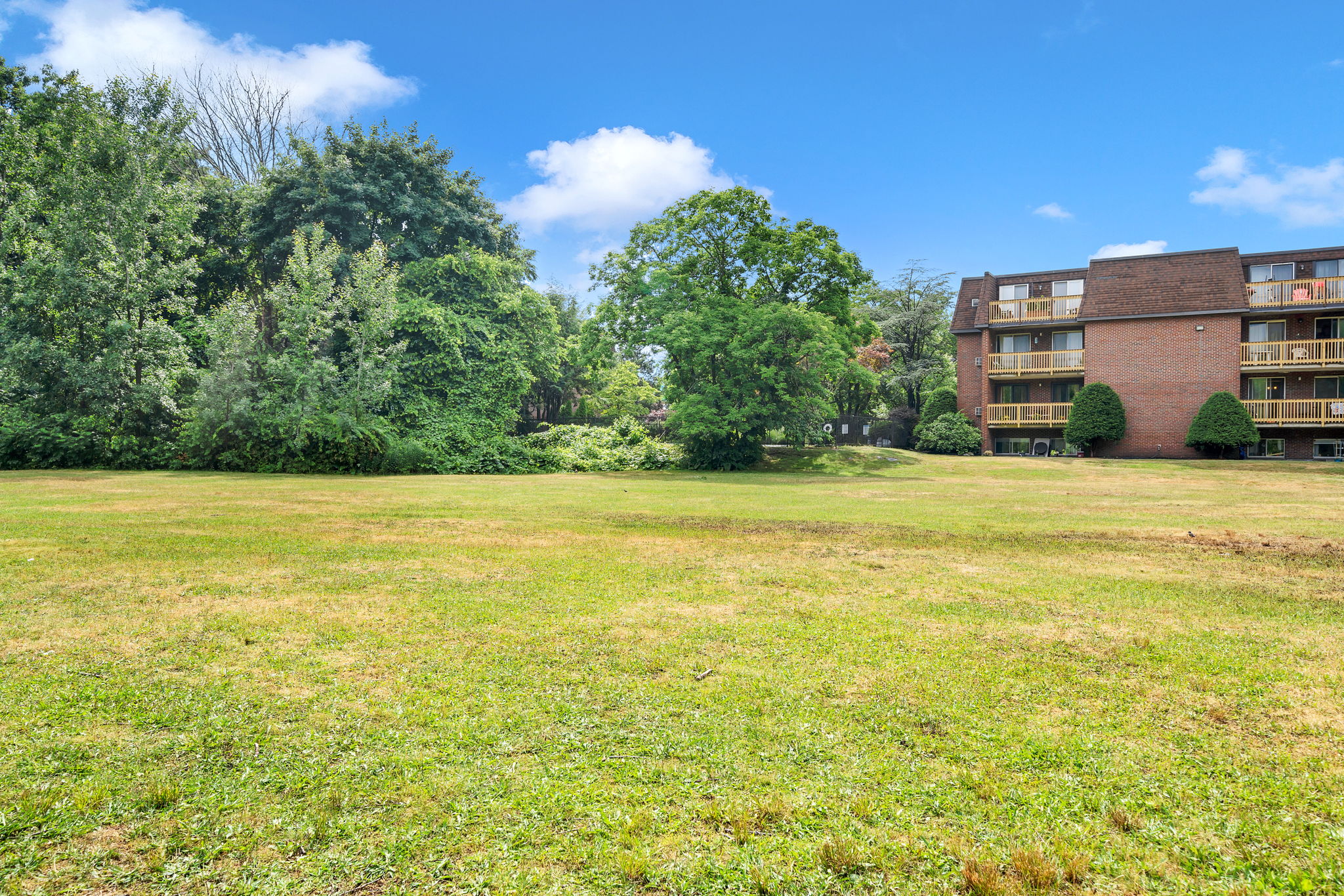 144 Kenrick St, Boston, MA 02135, US Photo 29