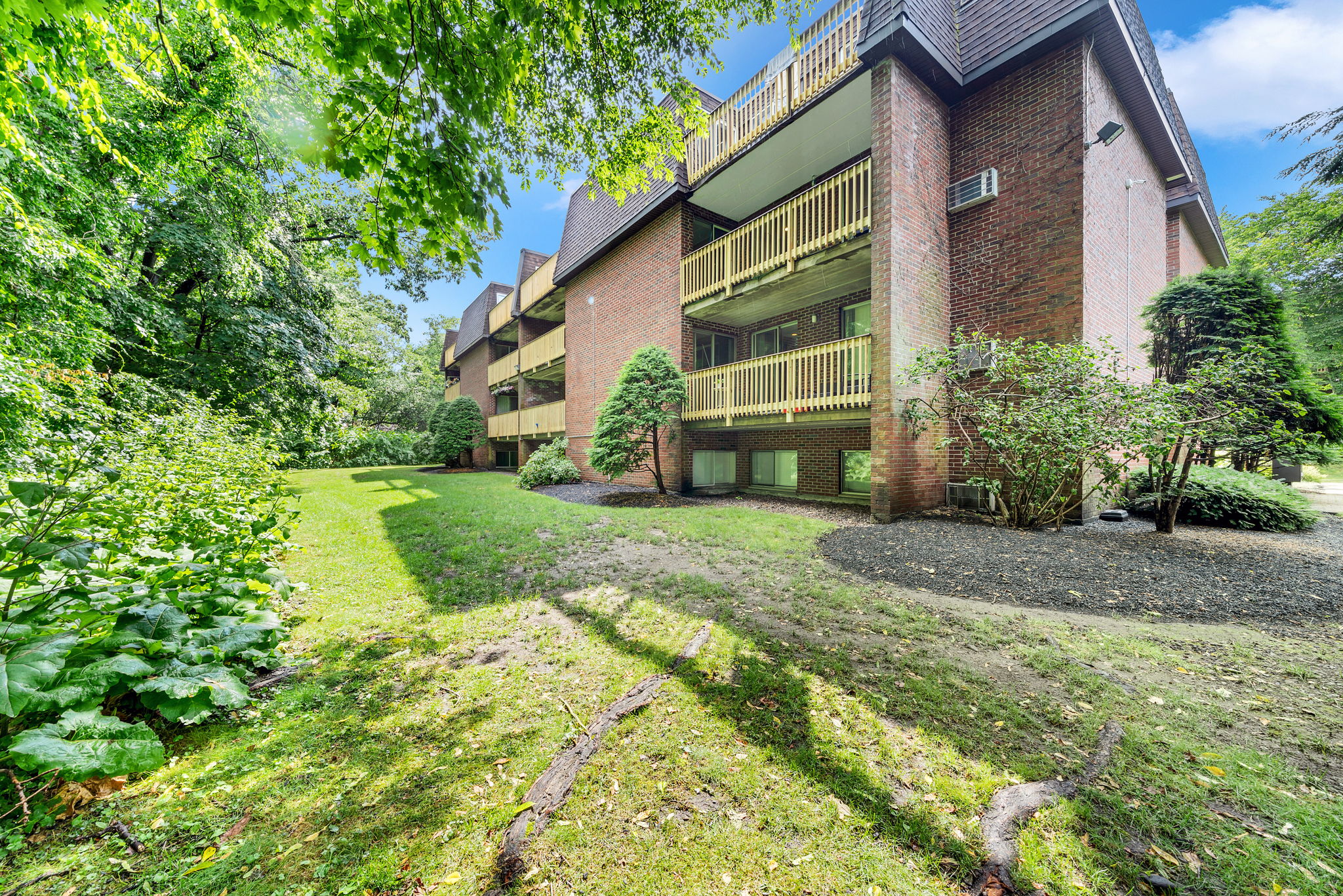 144 Kenrick St, Boston, MA 02135, US Photo 23