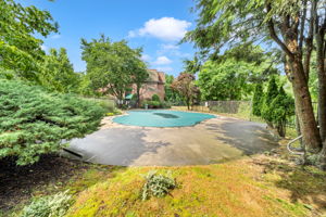 Building - Outdoor Pool