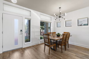 2001 Carlson Dr, Austin, TX 78741, USA Photo 3