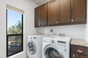 2001 Carlson Dr, Austin, TX 78741, USA Photo 18