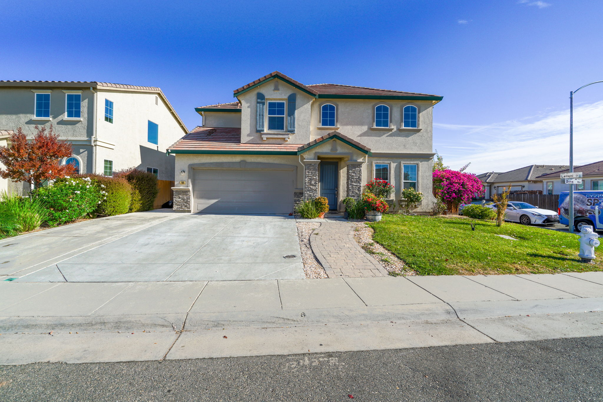 7925 Iona Way, Sacramento, CA 95828 Real Estate