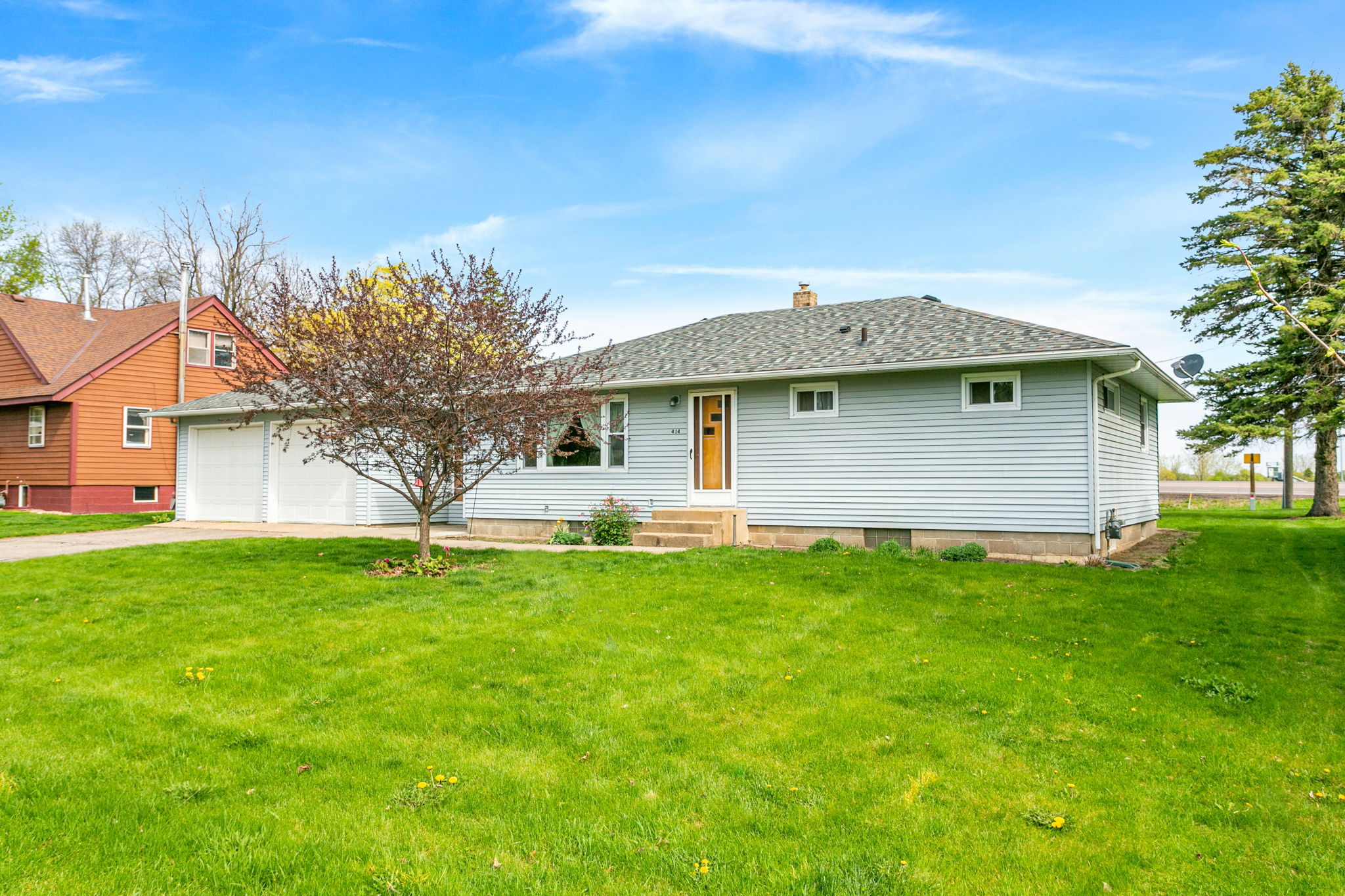 414 North St E, Maple Lake, MN 55358, US