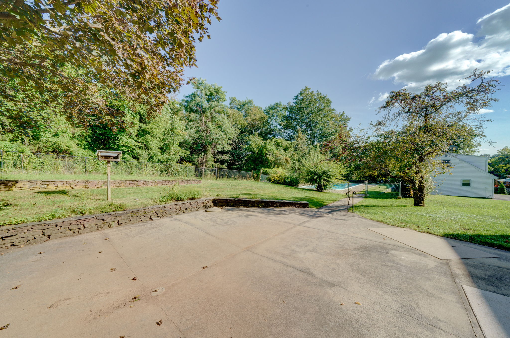 1697 Chamberlain Hwy, Berlin, CT 06037, USA Photo 8