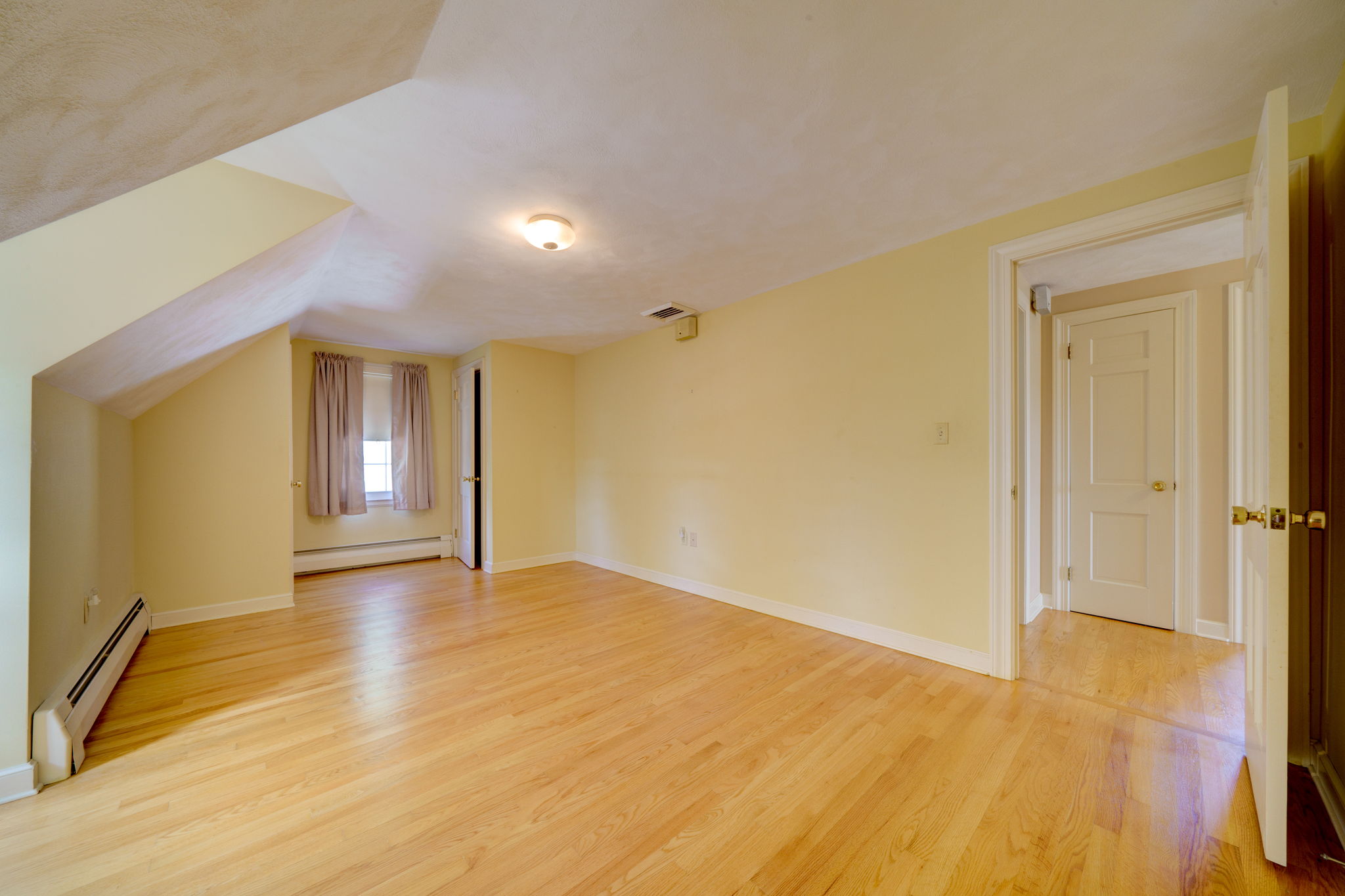 1697 Chamberlain Hwy, Berlin, CT 06037, USA Photo 42