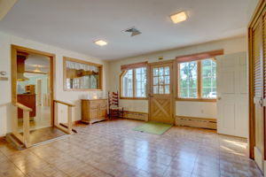 1697 Chamberlain Hwy, Berlin, CT 06037, USA Photo 16