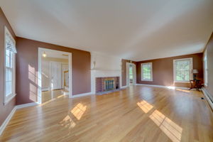 1697 Chamberlain Hwy, Berlin, CT 06037, USA Photo 27