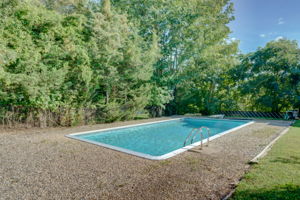 1697 Chamberlain Hwy, Berlin, CT 06037, USA Photo 2