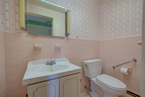 1697 Chamberlain Hwy, Berlin, CT 06037, USA Photo 47