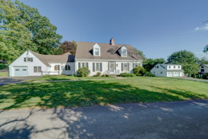 1697 Chamberlain Hwy, Berlin, CT 06037, USA Photo 0