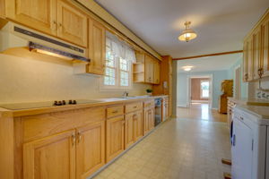 1697 Chamberlain Hwy, Berlin, CT 06037, USA Photo 20