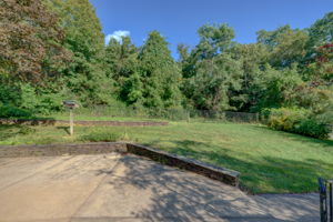 1697 Chamberlain Hwy, Berlin, CT 06037, USA Photo 6