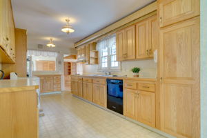 1697 Chamberlain Hwy, Berlin, CT 06037, USA Photo 21