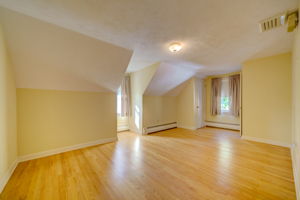 1697 Chamberlain Hwy, Berlin, CT 06037, USA Photo 40