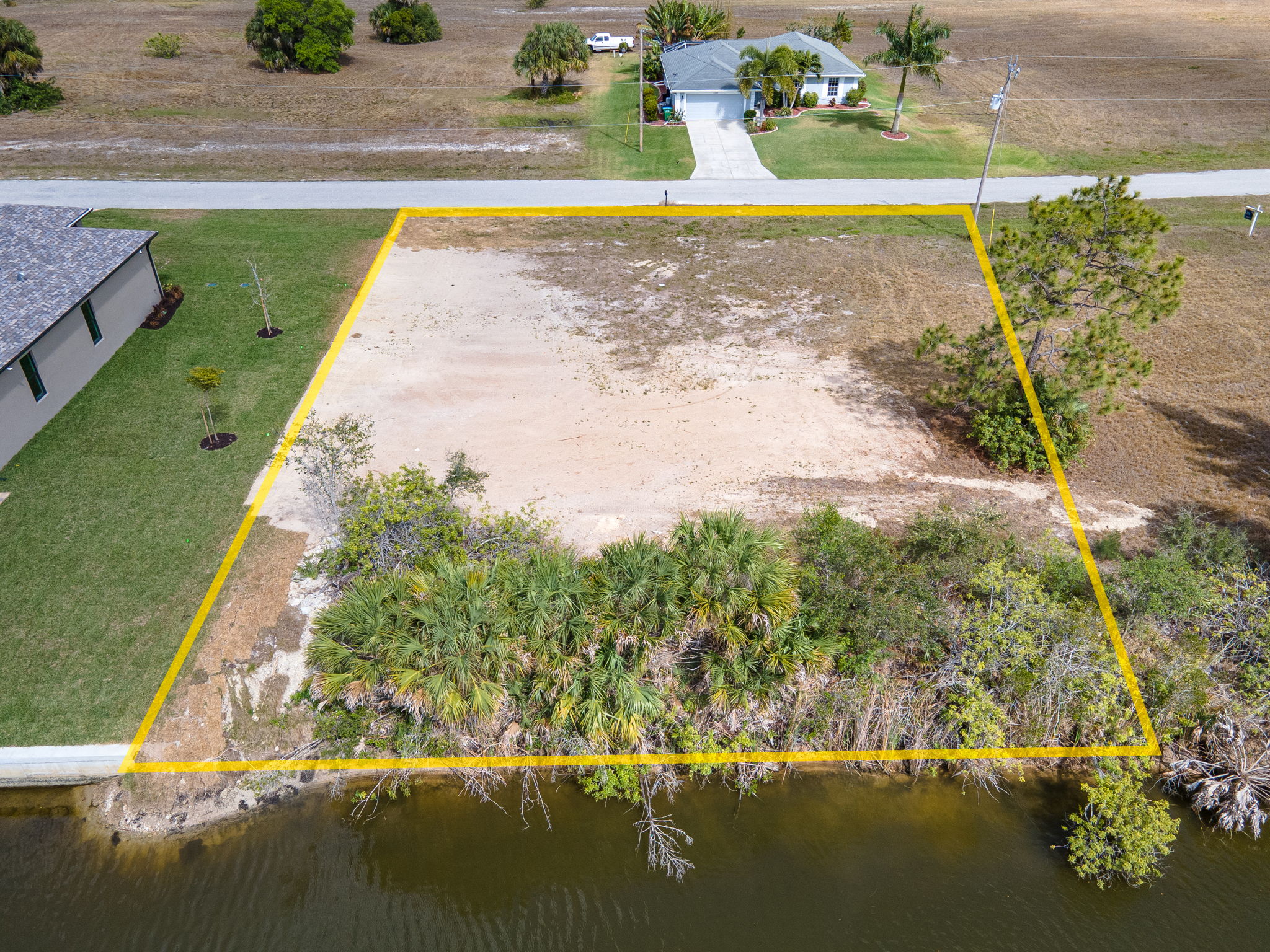 2613 NW 37th Pl, Cape Coral, FL 33993, US Photo 13