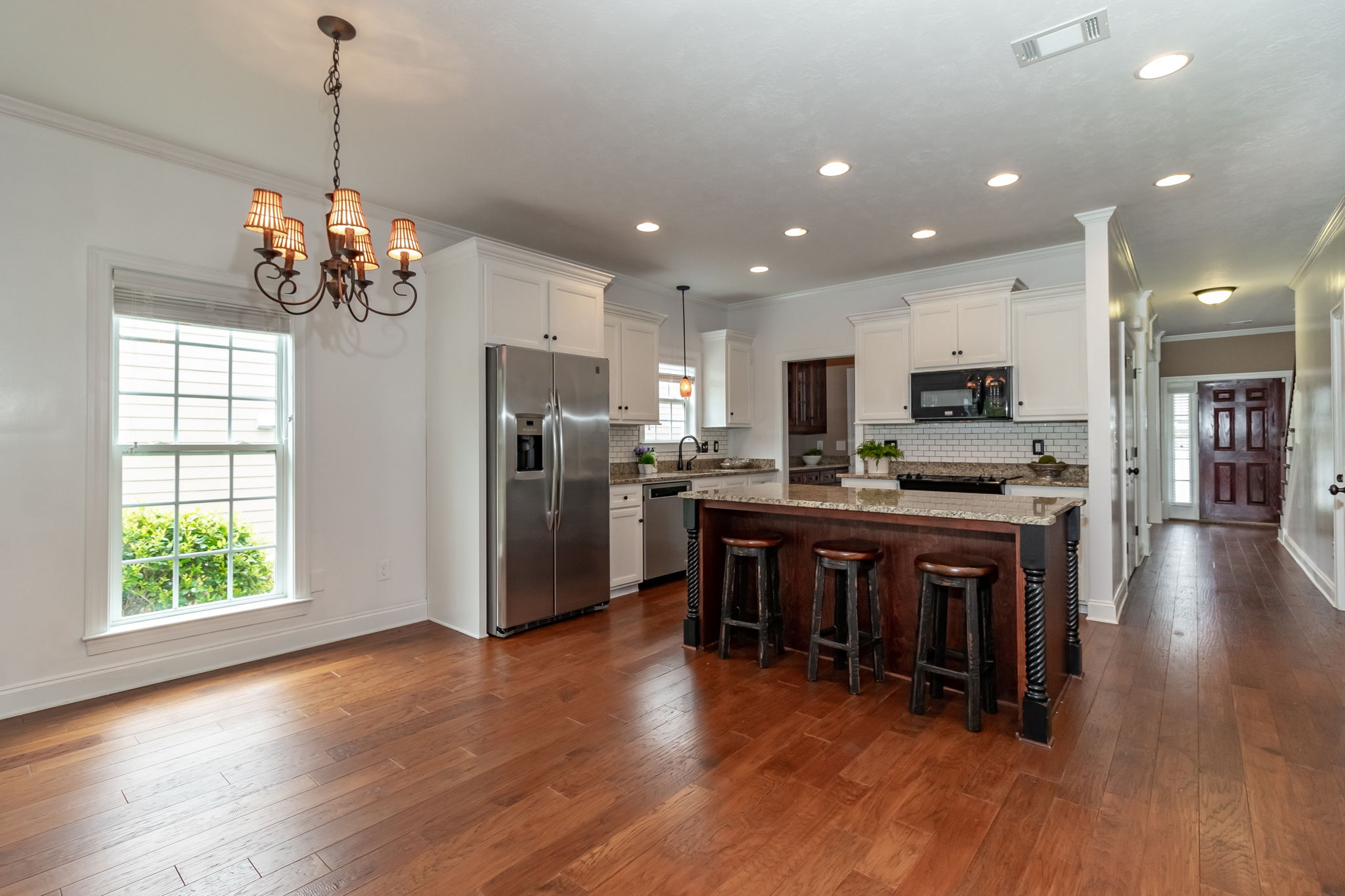 Kitchen/Breakfast Area
