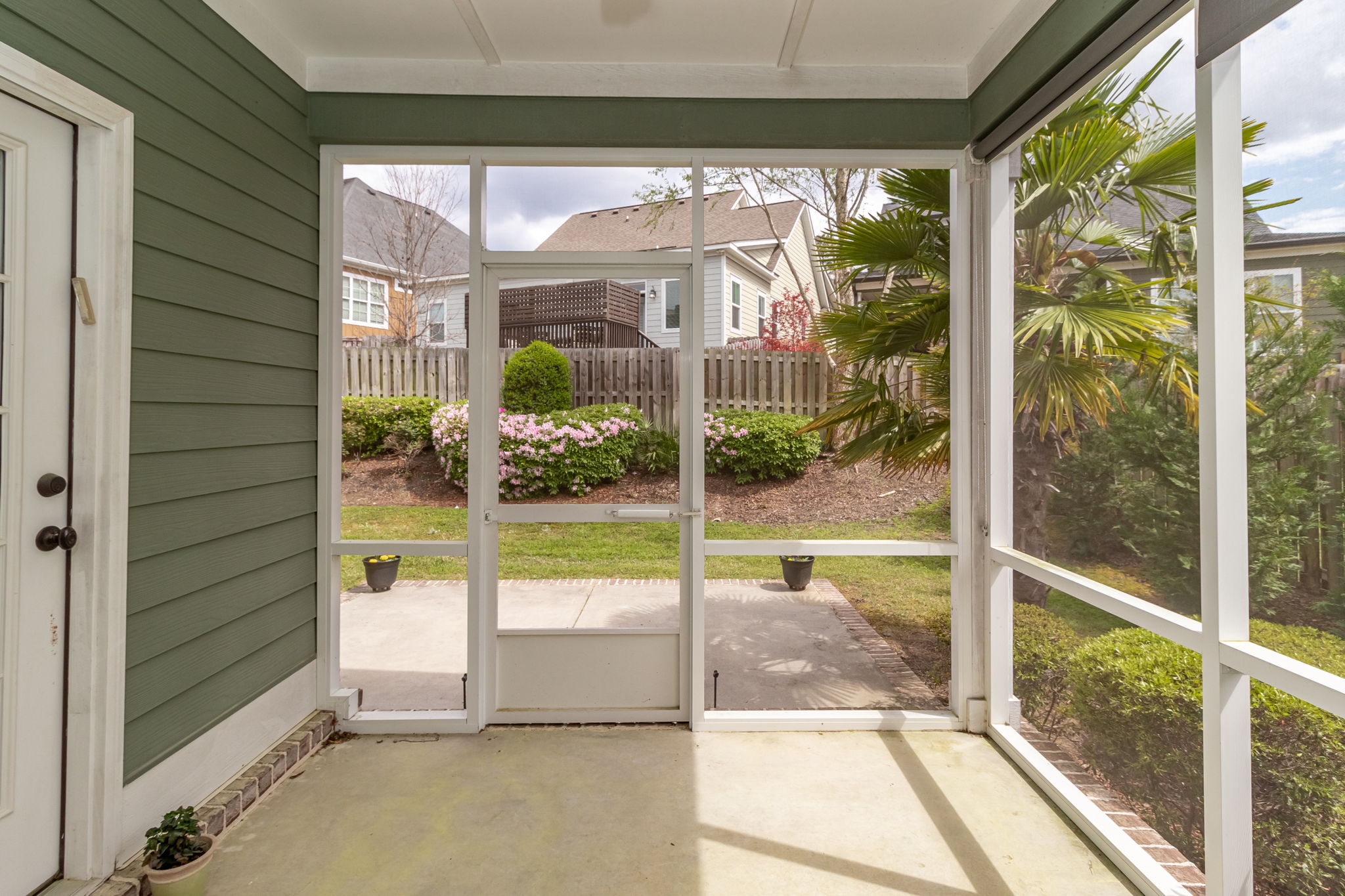 Screened-in Porch