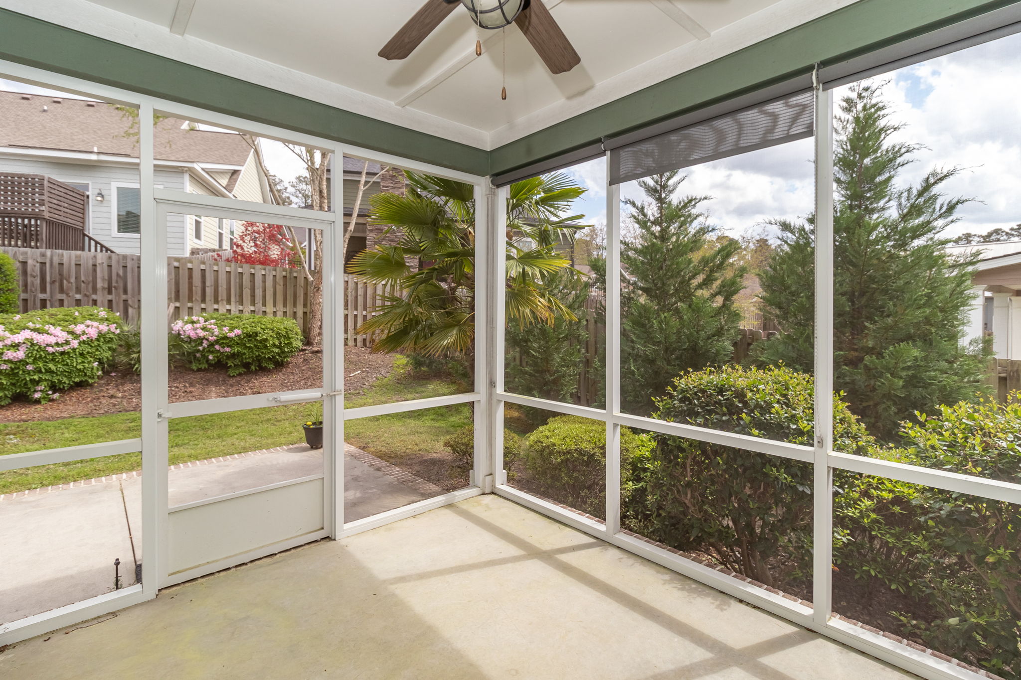 Screened-in Porch