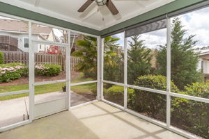 Screened-in Porch